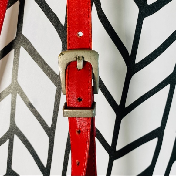 Kenneth Cole Red Genuine Leather Crossbody Saddle Bag - Picture 8 of 16